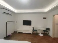 Qihang Boutique Homestay (Good Morning Beijing) - Parking