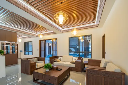 Jinhong Homestay · Wangjia Courtyard (Three Gorges Dam Tourist Area) Отели рядом с достопримечательностью «Interception Memorial Garden»