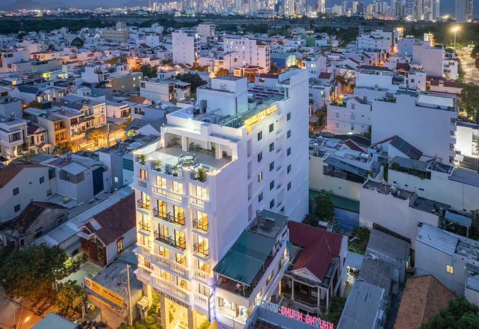 멀펄르 혼 탐 리조트의 아침 식사 모습