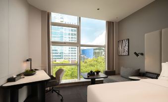 Atour Hotel Taizhou Fudao (City Government Branch)