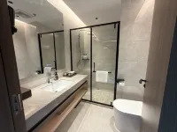 Pan'an Hongting University Hotel