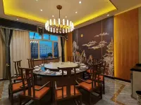 Qiufeng Hotel (Bole High-Speed Railway Station)