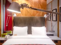 โรงแรมบราวน์ส์บูทีค