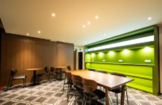 MOTRI Hotel (Futian Huaqiang North Branch)