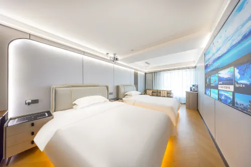 Lanyue Smart Homestay (Lanzhou University Second Hospital Xiguan Subway Station Exit C2)