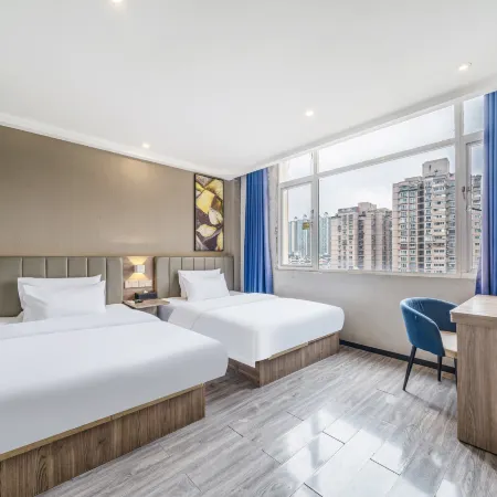 7 Days Premium Hotel (Guiyang Qianlingshan Park Gaicha Road Subway Station Branch)