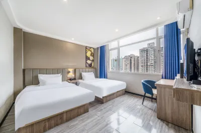 7 Days Premium Hotel (Guiyang Qianlingshan Park Gaicha Road Subway Station Branch) Hotel di Guiyang