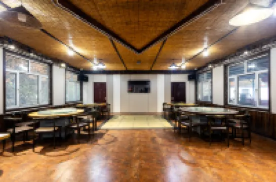 Floral Hotel · Qixi Hotel (Xuegu Scenic Area Branch)