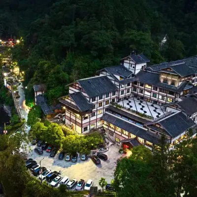 Longsheng Hot Spring Resort Hotels near Longsheng Forest Park