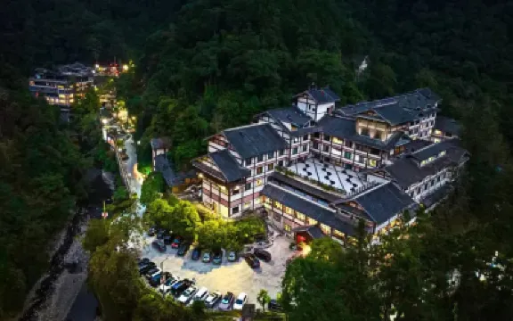 Longsheng Hot Spring Resort Hotels in Hot Spring Resort