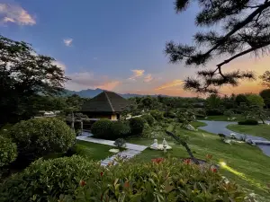 Zhongnan Jingzhuang Hot Spring Resort