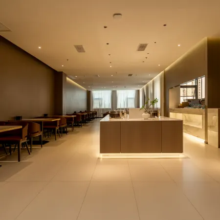 Baitai Wanyi Hotel (Huangshi Daye Development Zone Baihua Road)
