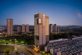 Vienna International Hotel (Shaoguan High-speed Railway Station Square Branch)