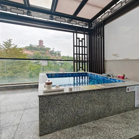 Floral Hotel · Hetian Hot Spring Homestay (Taishan Yihe Hot Spring City Branch)