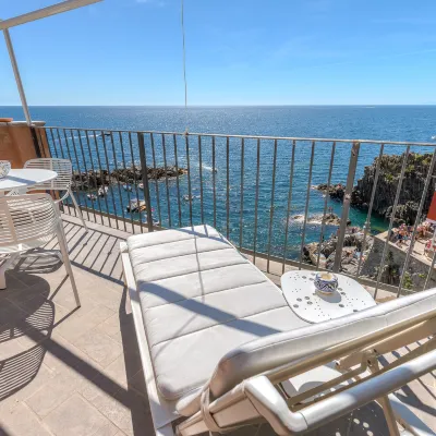 La Vista di Marina by The First Hotels near ريوماجيوري