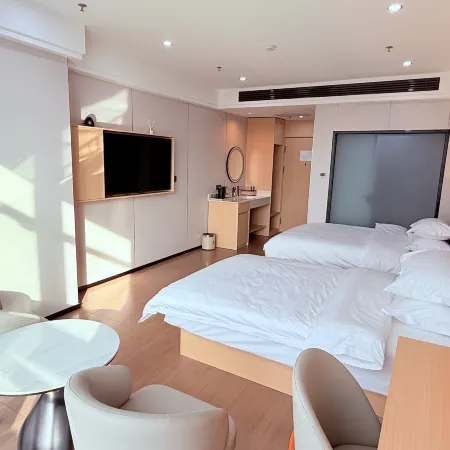 Xintianhe Grand Hotel (Yanqi Stadium)