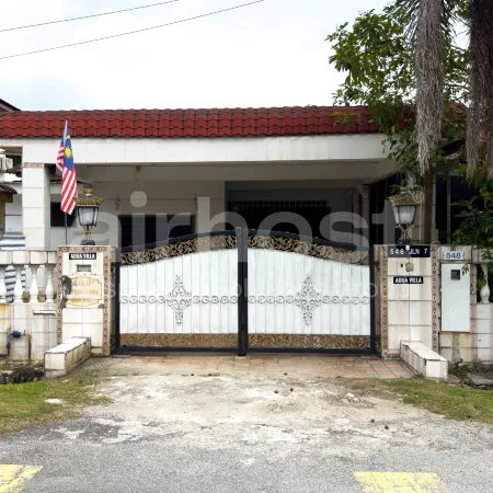 Family Home Ampang Utama | Muslim Friendly (9 people)