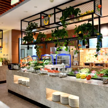 Holiday Inn Express Jinan Jingshi Road Qianfo Mountain Отели рядом с достопримечательностью «Цяньфошань»