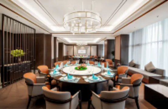 Linkong Jinjiang Hotel