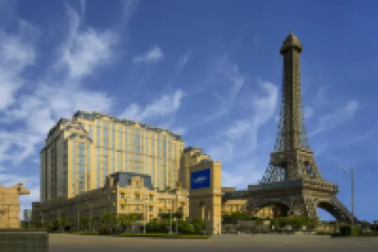 The Parisian Macao