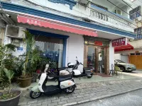 Beihai Four Seasons Harbor Homestay - Inns