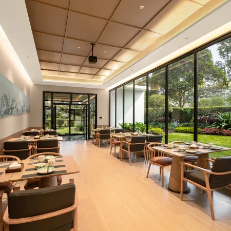 Echarm Hotel (Yuxi Xinping Gas Flower Street Branch)