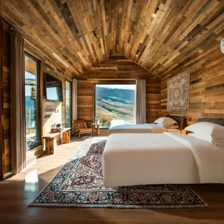 Kalajun Kunmi Licheng Mingyu Wild Luxury Campsite