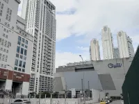 The Colony by Infinitum KLCC Sky Pool Suites Hotels in Kuala Lumpur