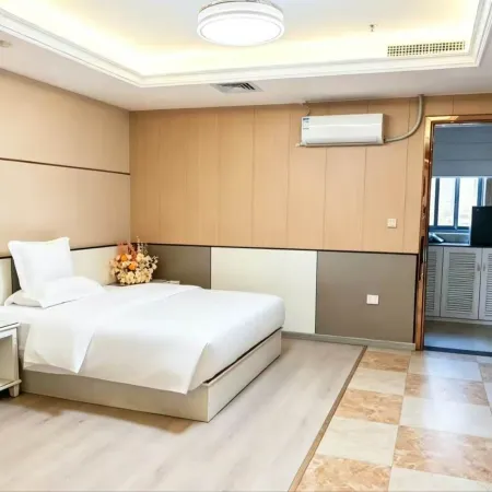Lezhong Huyu Apartment (Shaoguan The History East Street Fengcai Building)