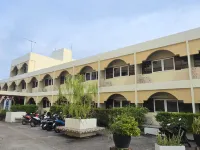 Pure Phuket Residence Các khách sạn gần Trường Dowroongwittaya 