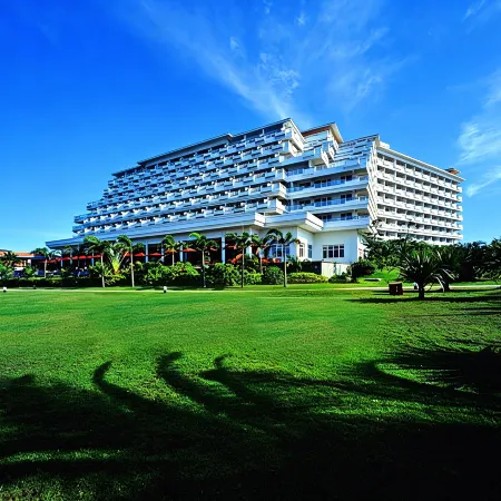 West Coast Resort