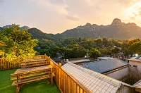 Mamahua Hillside Daylily Courtyard - pemandangan pegunungan