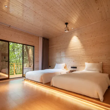 Tireless Forest Hiking Chill Private Hot Spring Homestay