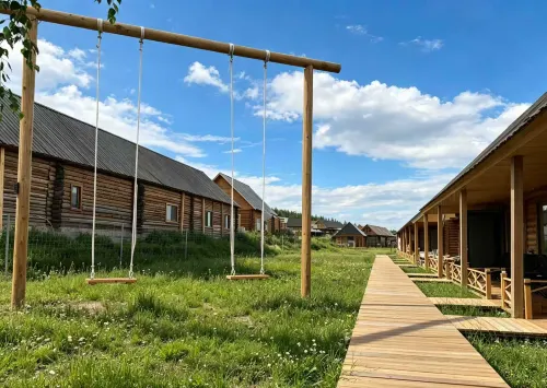 Shanyue · Pillow Star River Homestay (Baihaba Scenic Spot) - con vista montagne
