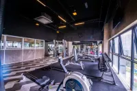 Premium Suites at Jalan Ion Delemen by BYON - Gym