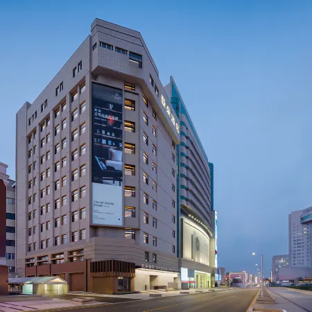 Changchun People's Square Chongqing Road Atour Hotel