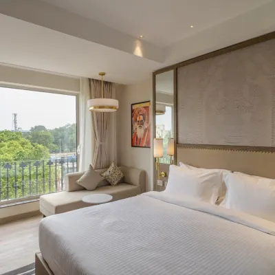 AKS Palace Hoteles cerca de Templo Durga