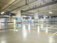 Lavande Hotel (Shehong Juxin Plaza) - parking