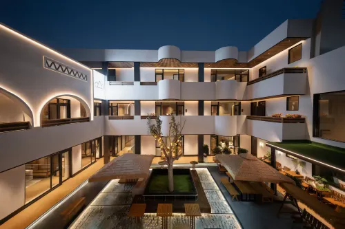 Shiwei Yunzhu Courtyard Homestay Yining - Balkoner