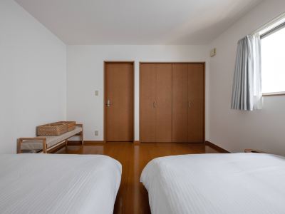 Dazaifu Tenmangu 5-min walk・Conv. store 1 min｜Quiet residential flat｜2-5 guests, free parking