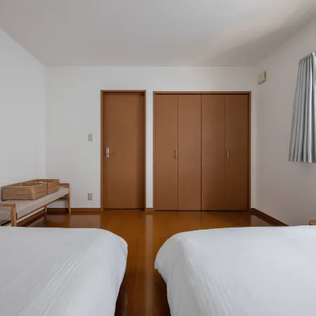 Dazaifu Tenmangu 5-min walk・Conv. store 1 min|Quiet residential flat|2-5 guests, free parking
