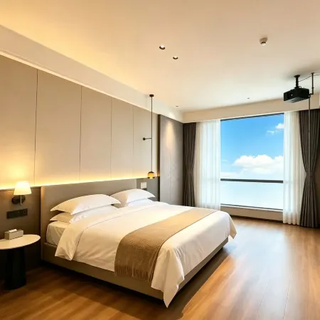 Mingyue Hotel (Renmin Hospital Ziyun Xindu Commercial Pedestrian Street)
