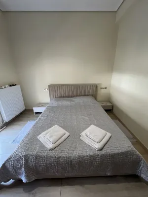 The Central Square Apartment - 2-Star