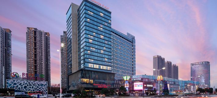 Ramada Plaza by Wyndham Xiangyang Xiangzhou Hotel di Xiangyang