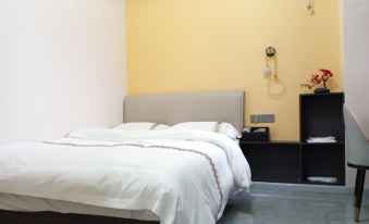 Aihaomei Self-Service Hotel (Lingang Equipment City Guanshan Yue)