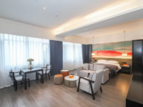 โรงแรมอี วอเตอร์ ซอร์ส (พลาซ่าบาวหลง สถานีรถไฟความเร็วสูงหลงเหมิน ลั่วหยาง) โรงแรมในลั่วหยาง