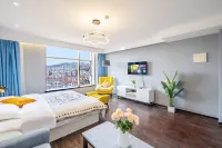 Grand Hotel (May Fourth Square Hong Kong Middle Road) - Pet friendly