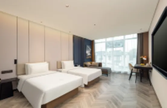 杭州桐廬市中心廣場城南路亞朵酒店