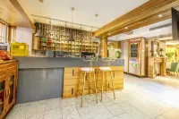 QINGDAO Bushe  Villa HOTEL （Qingdao Wusi Square Mixc City)