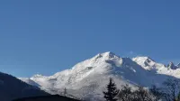 Oriental Extraordinary Hot Spring Hotel (Kangding Yulin New Village)